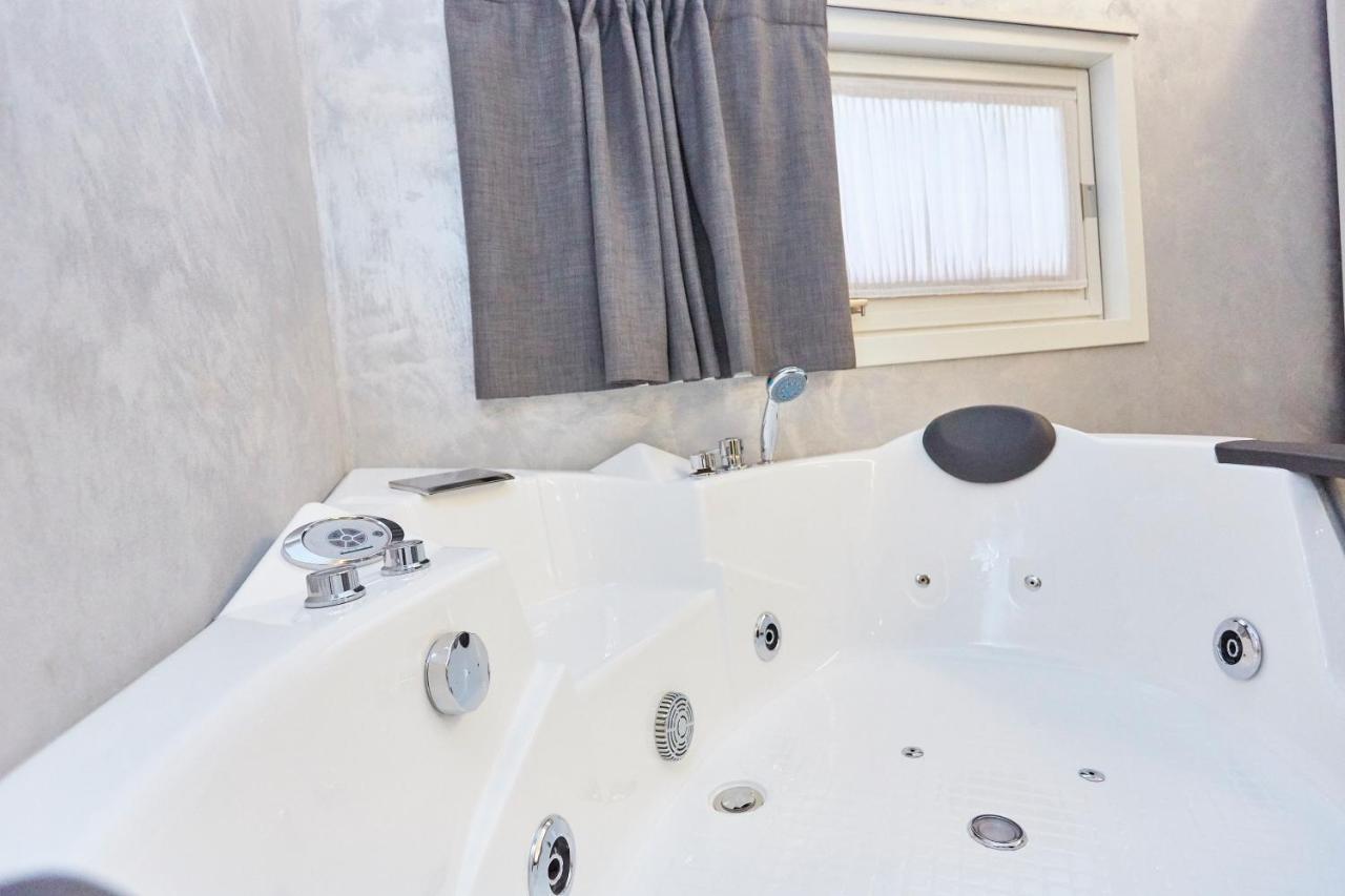 Hotel Villa Lilla Desenzano del Garda Kültér fotó
