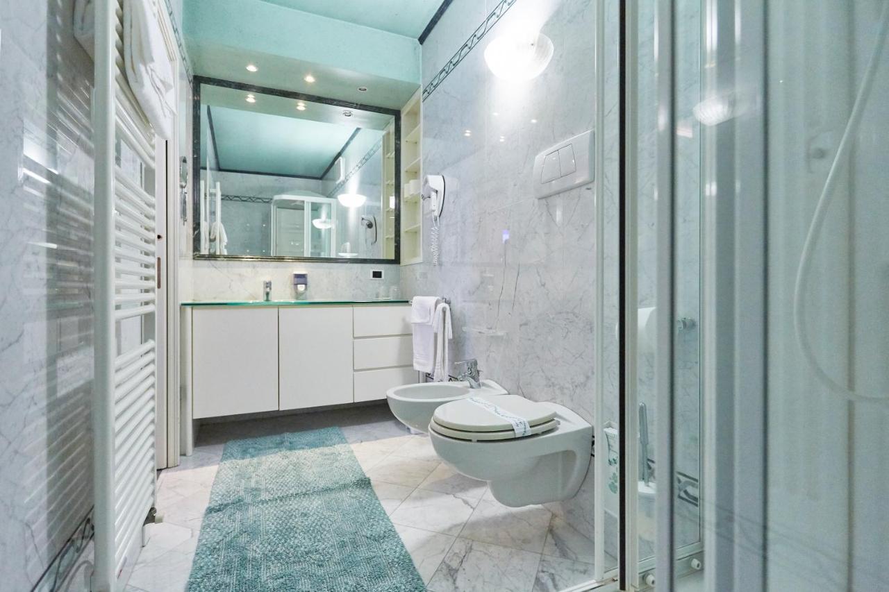 Hotel Villa Lilla Desenzano del Garda Kültér fotó