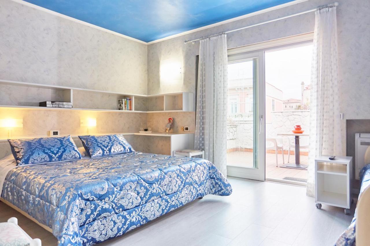 Hotel Villa Lilla Desenzano del Garda Kültér fotó