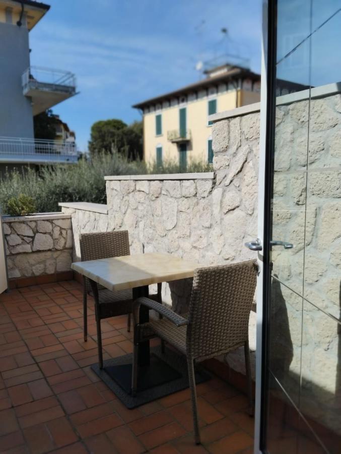 Hotel Villa Lilla Desenzano del Garda Kültér fotó