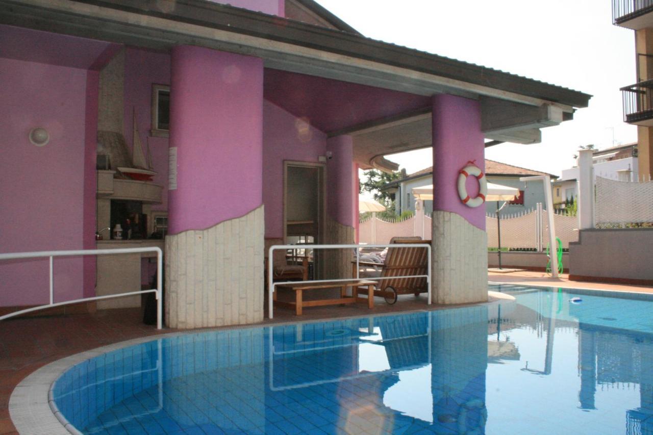 Hotel Villa Lilla Desenzano del Garda Kültér fotó