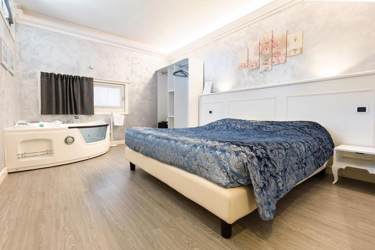 Hotel Villa Lilla Desenzano del Garda Kültér fotó