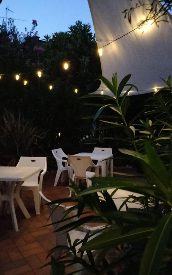Hotel Villa Lilla Desenzano del Garda Kültér fotó